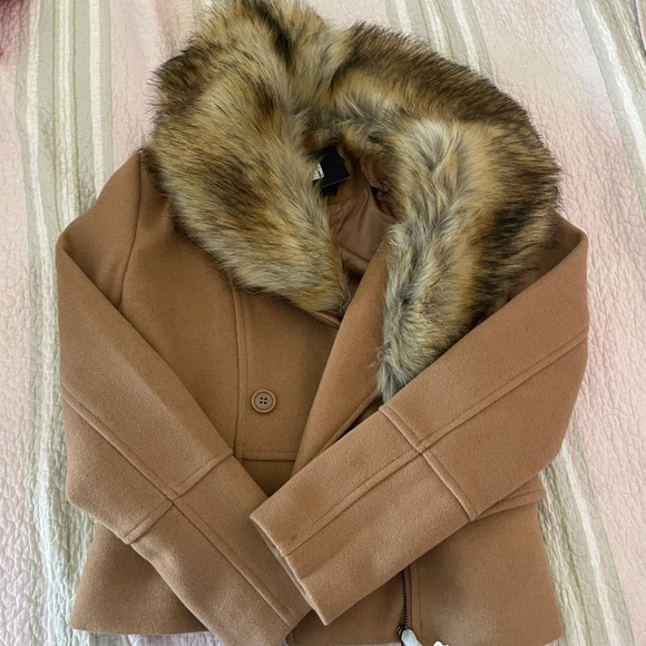 Tan winter coat with fur Fashion Nova Winter in Vermont size M NWT - Picture 3 of 5